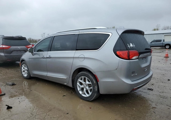 Chrysler Pacifica cena 48000 przebieg: 160822, rok produkcji 2017 z Milanówek małe 67